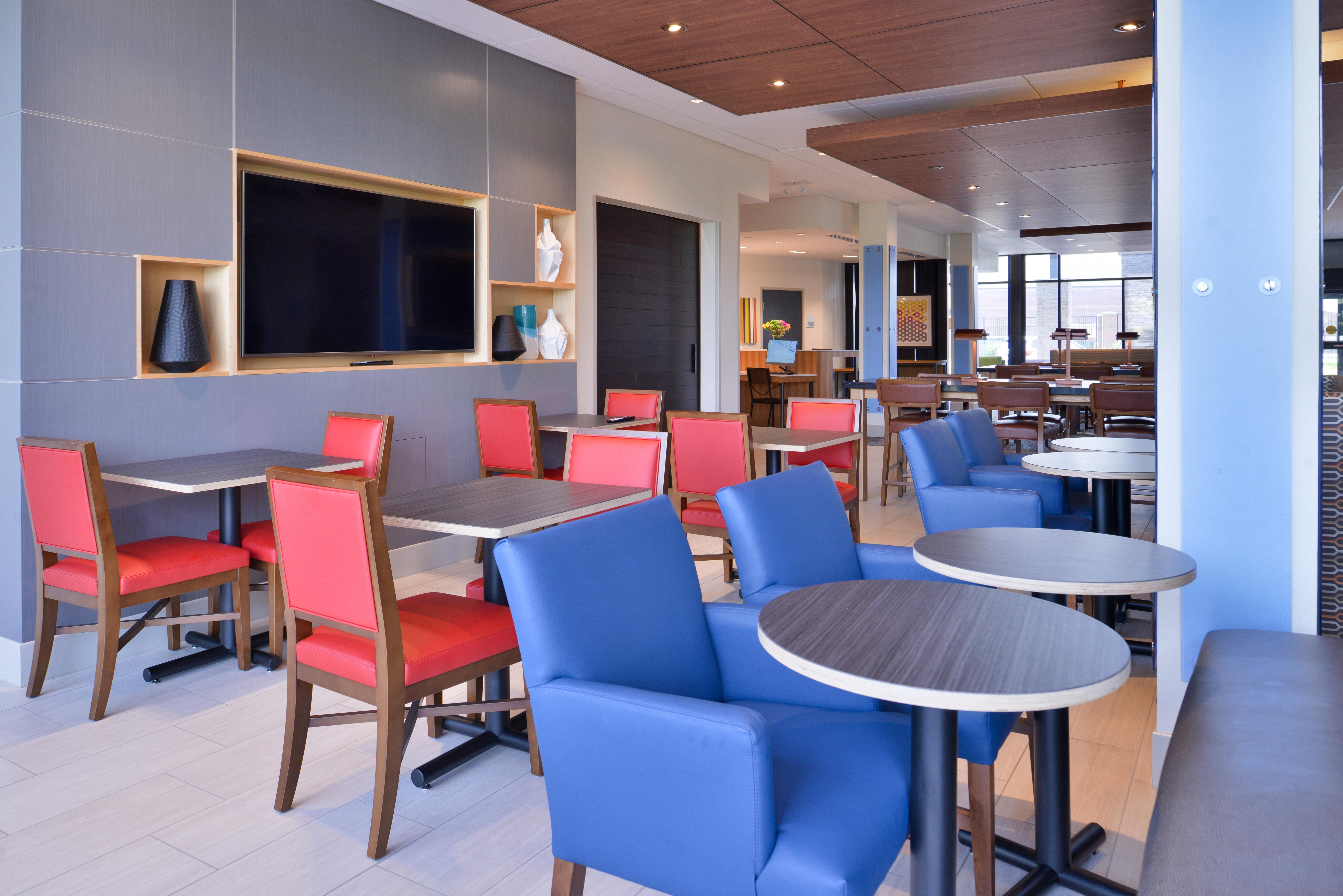 Holiday Inn Express & Suites - Olathe West By Ihg Buitenkant foto