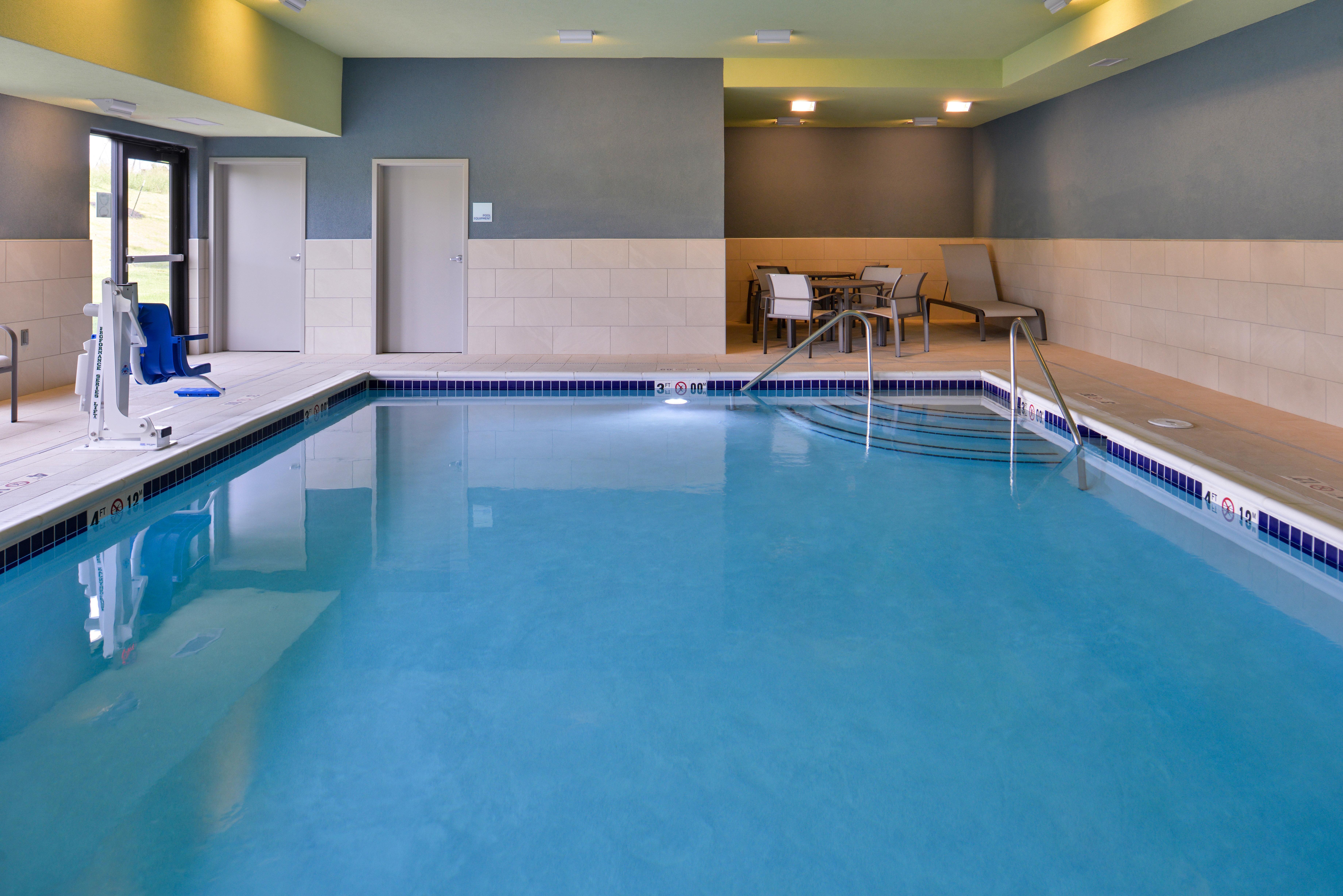 Holiday Inn Express & Suites - Olathe West By Ihg Buitenkant foto