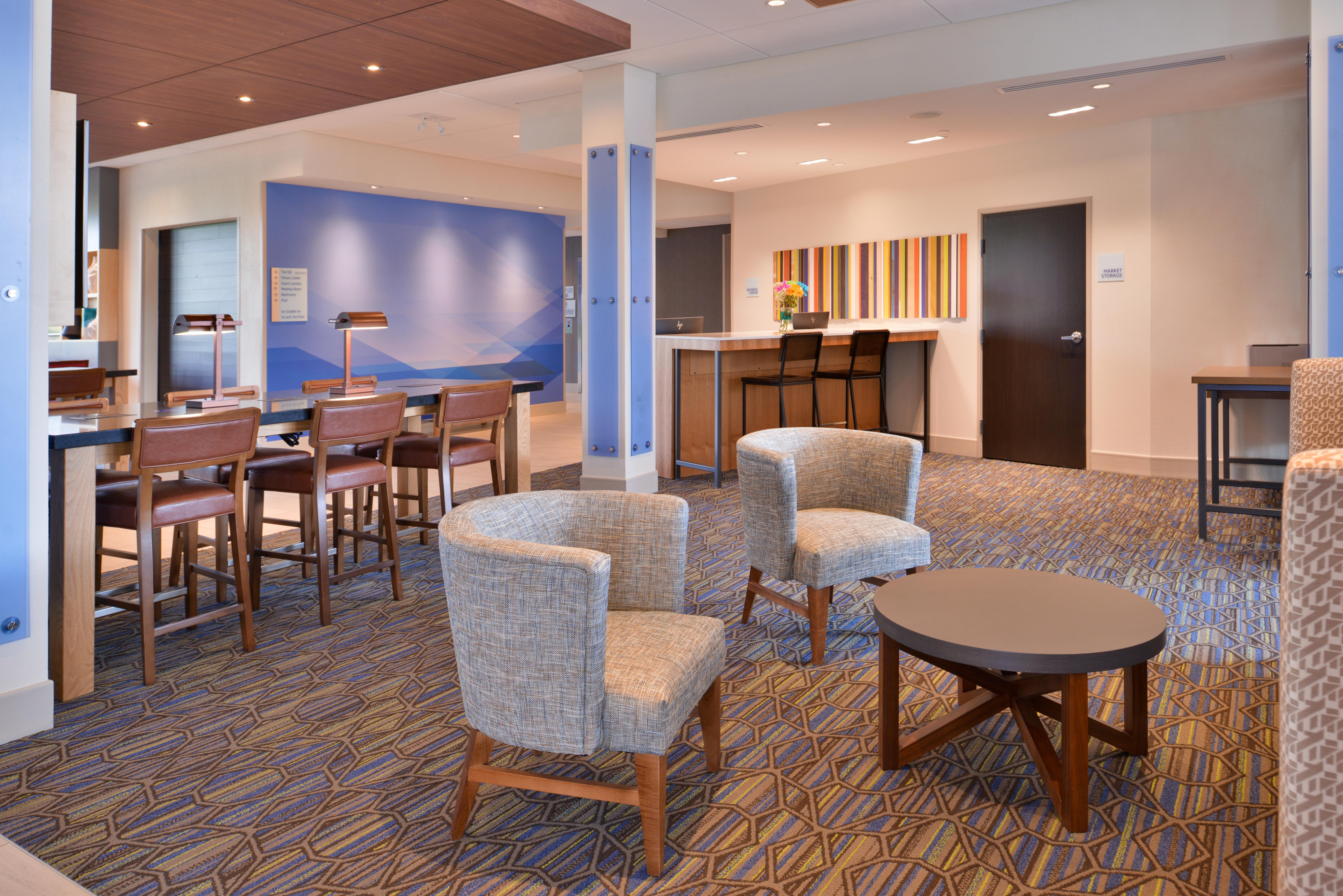 Holiday Inn Express & Suites - Olathe West By Ihg Buitenkant foto